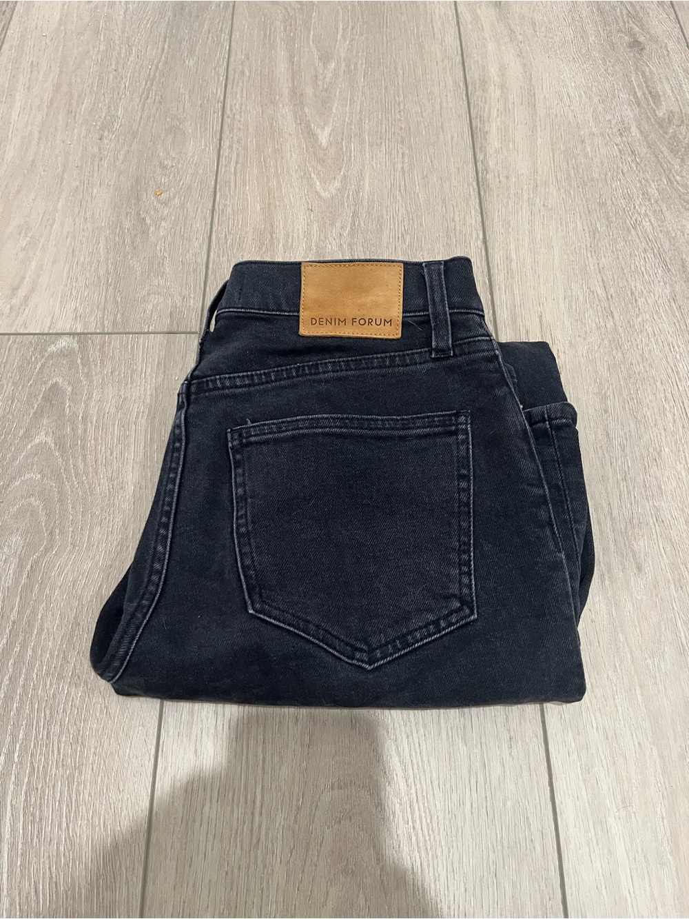 Denim Forum Women’s Straight Leg Arlo Jeans Black